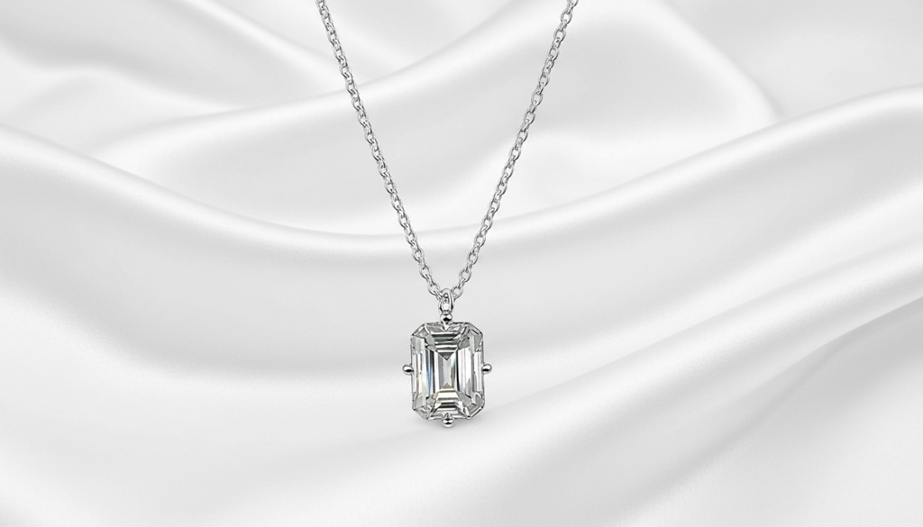 COLAR RETANGULAR MOISSANITE 6.MM.