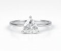 Anel Solitário Pedra Triângulo Moissanite - 5.5mm 0,5ct. Prata 925.