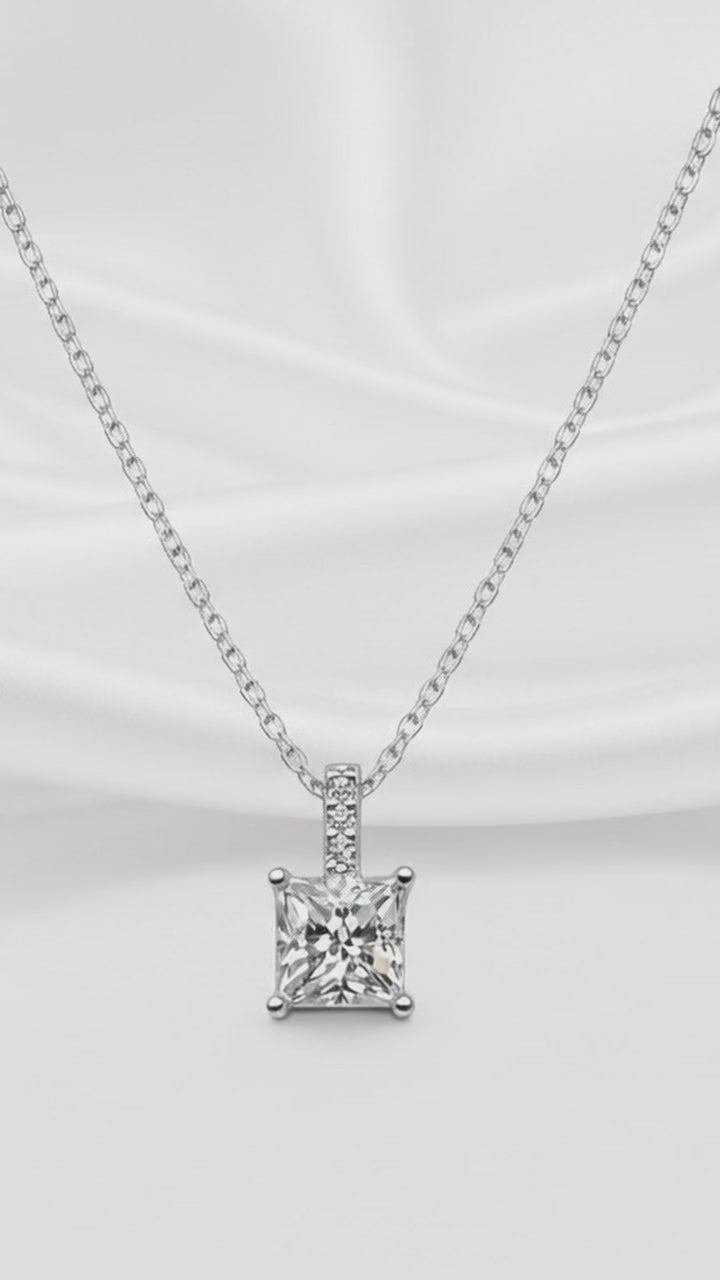 COLAR MOISSANITE QUADRADO 5MM.
